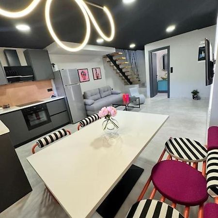 Pop Art Maisonette Ioannina Bagian luar foto