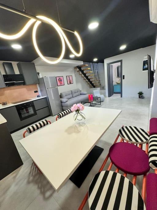 Pop Art Maisonette Ioannina Bagian luar foto